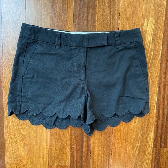 J Crew Sz 4 Black shorts with scallop trim - Picture 1 of 5